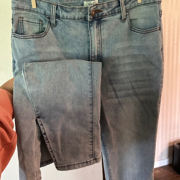 Easel Crop Jeans - Picture 1 of 4
